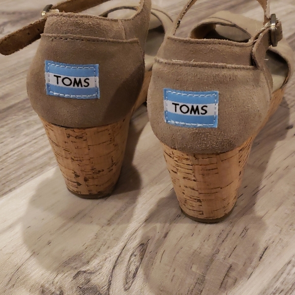 Worn once Tom's wedge - Picture 6 of 6